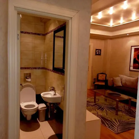 Alex Lux Apartment *